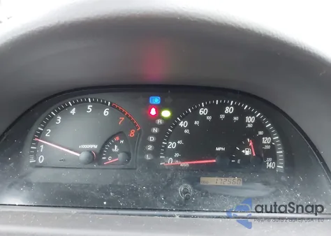 2004 Toyota Camry Le из США, поврежденный, VIN 4T1BE32K74U304477